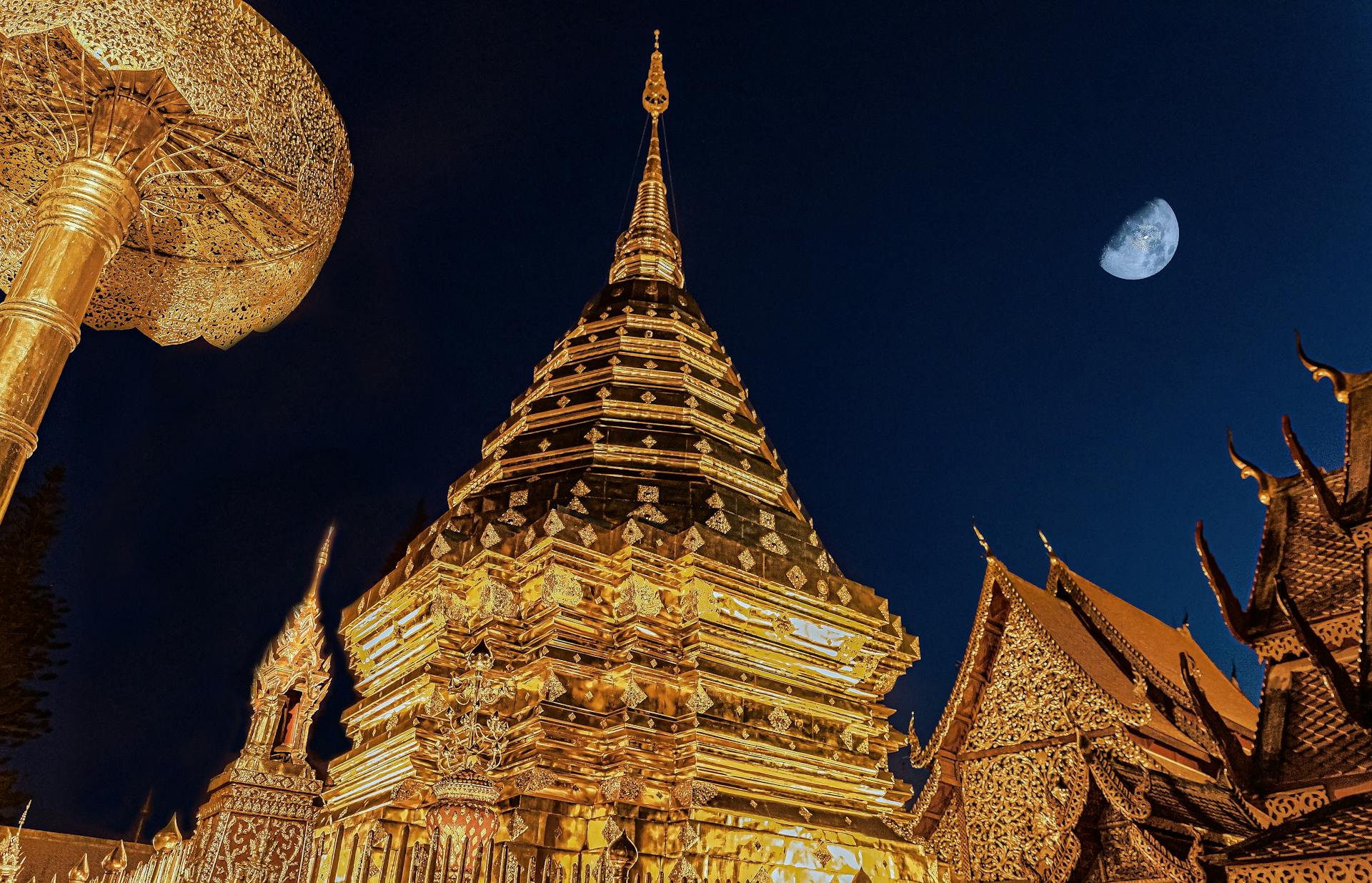 Capture the serene beauty of Chiang Mai’s cultural landmarks